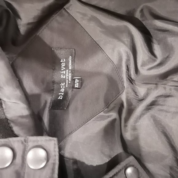 Women's coat - Picture 2 of 3